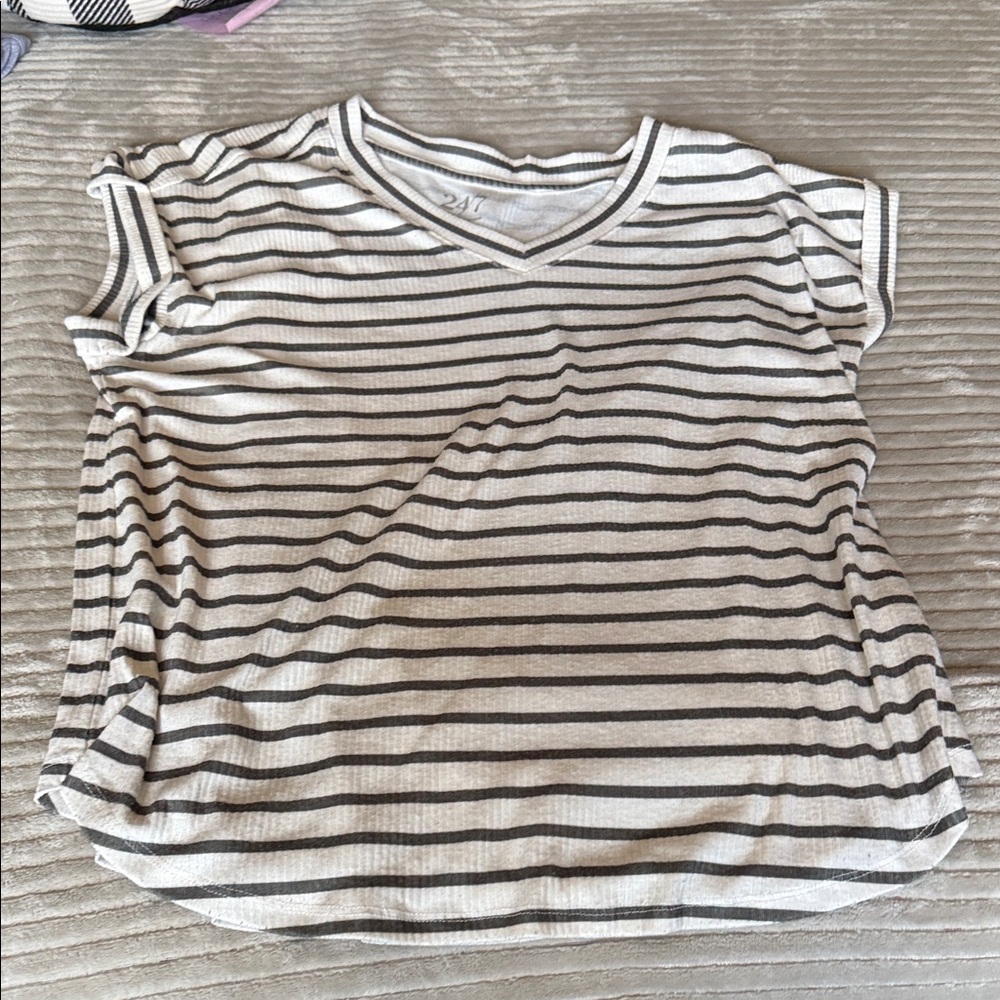 Maurices White and Black Striped Short Sleeve Tee